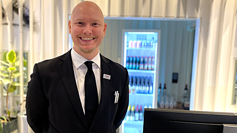 André är en av alla svenskar som jobbar på Scandic i utlandet.